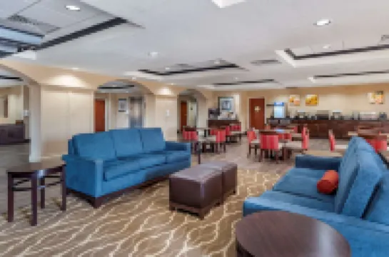 Comfort Inn & Suites