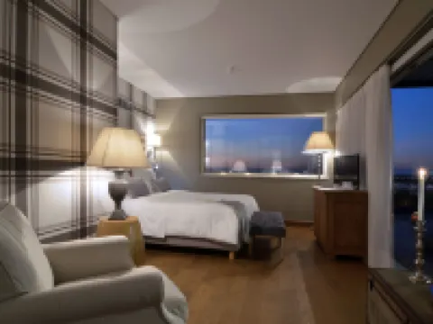 Sea View Cityscape Hotel グリファダのホテル