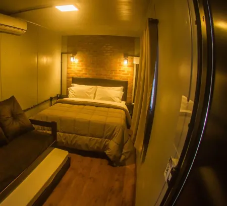 Pousada Costa Container Отели в г. Пенья