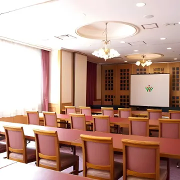 Okayama Washington Hotel Plaza Отели рядом с достопримечательностью «Momotaro Statue»
