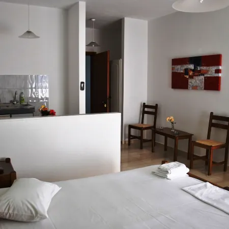 Filoxenia Hotel & Apartments