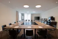 Hampton by Hilton Kaiserslautern فنادق في Wartenberg-Rohrbach