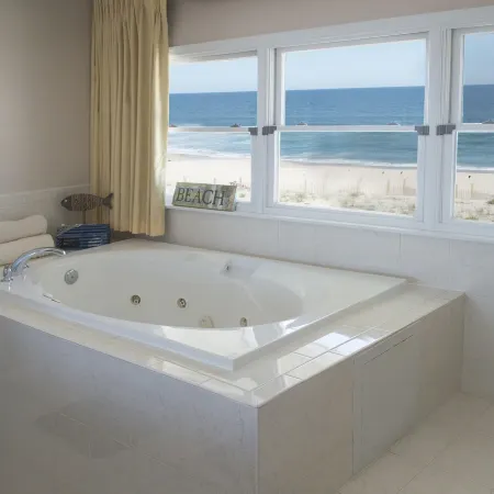 Drifting Sands Oceanfront Hotel