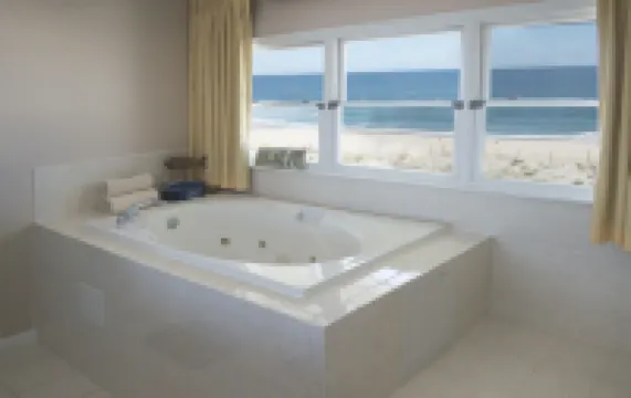 Drifting Sands Oceanfront Hotel