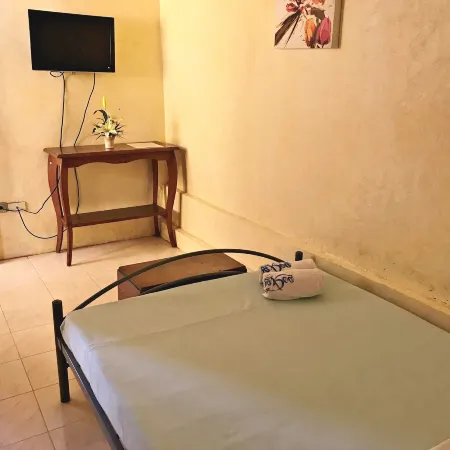 La Casa Roa Hostel