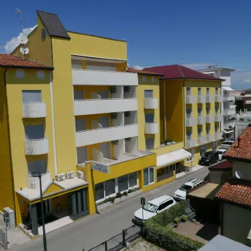 Hotel Nederland Hotels near Duomo Caorle