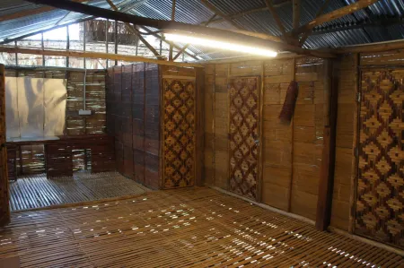 Rain Forest Inn Отели в г. Ringlet