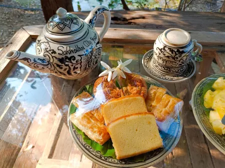 Sukhothai City Resort Отели рядом с достопримечательностью «Wat Saphan Hin»