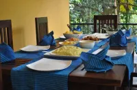 River Edge Bungalow Hotels in Thotagamuwa