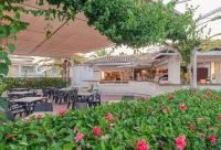 Golden Club Cabanas