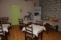 Le Richelieu Hotels in Céret