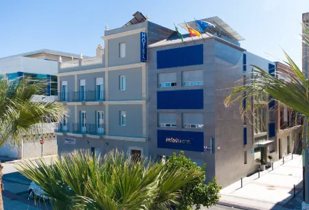 Apartahotel Énfasis-Group Отели рядом с достопримечательностью «La Cuesta»