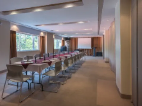 Court Meridian Hotel & Suites Hotels in Subic Bay