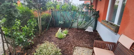 Bastien Studio Near Airport Отели в г. Karlstejn