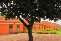 Sadrina Comfort Cottages Kyanja Kampala Hotel di Kyadondo