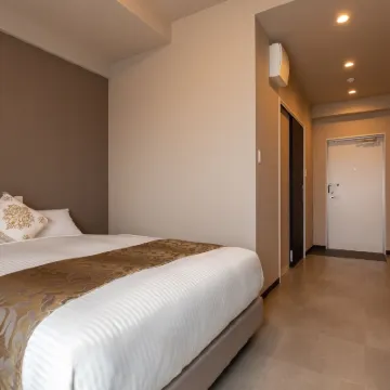 Mr.KINJO in GRAND BLUE CHATAN Hoteles cerca de Oki Dive