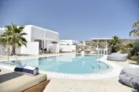 Queen Elegant Suites - Infinity Pools