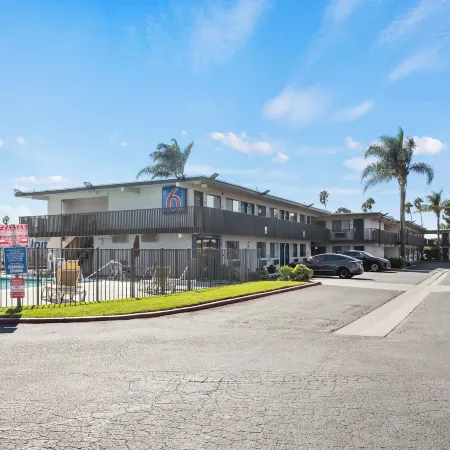 Motel 6 Ventura, CA - Beach