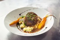 브릿 호텔 콩포트 마노스크 카다라슈