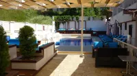 Street61 Apart Hotel - Yüzme Havuzu