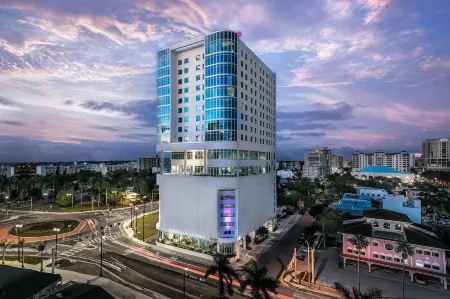 Embassy Suites by Hilton Sarasota Отели в г. Саразота