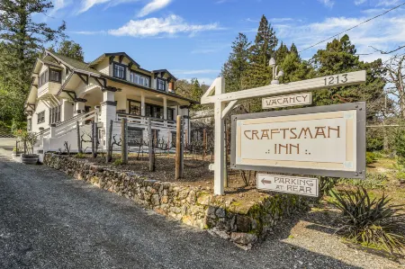 Craftsman Inn Отели в г. Калистога