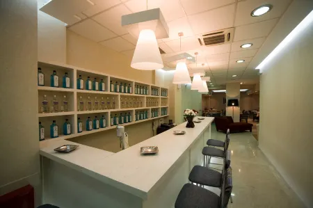 Olympic Star Отели рядом с достопримечательностью «Hellenic Open University Laboratories»