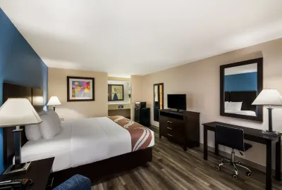 Quality Inn & Suites Round Rock Hotels in Round Rock