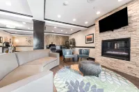 La Quinta Inn & Suites by Wyndham Auburn Hotels in Auburn