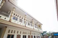 RedDoorz @ Pematangsiantar 2 Hotels in South Siantar