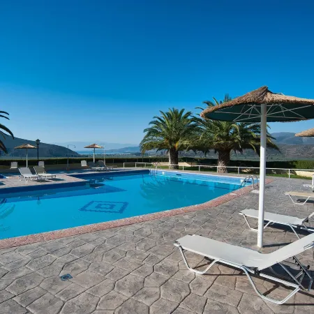 Chrissa Camping Rooms & Bungalows