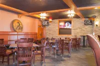Twin Pine Inn & Suites - breakfast