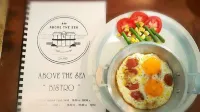 Above the Sea Guesthouse Hoteles en Mae Sariang