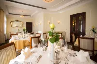 โรงแรมและร้านอาหารโกลเดนเนอร์ ฟลุก - ที่มีที่จอดรถ
