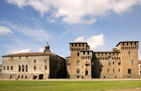 納格拉皮克勒酒店