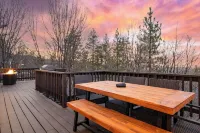 Blue Spruce by Avantstay Cozy Home w/ Dual Decks