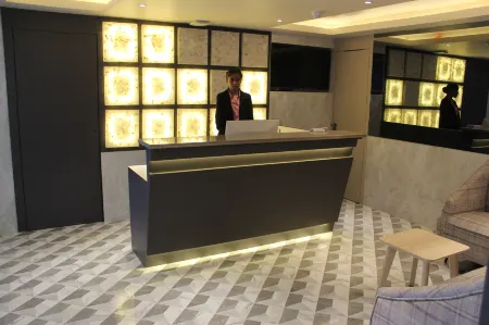 Maxxvalue Hotel Midc - Andheri Отели рядом с достопримечательностью «Jogeshwari Caves»