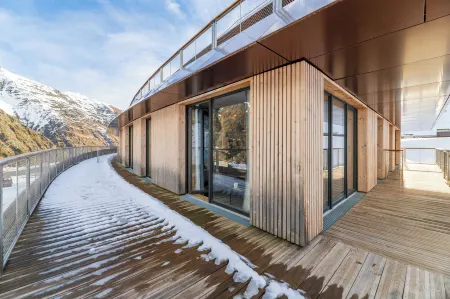 Lagrange Vacances L’Écrin du Badet Отели в г. Арануэ