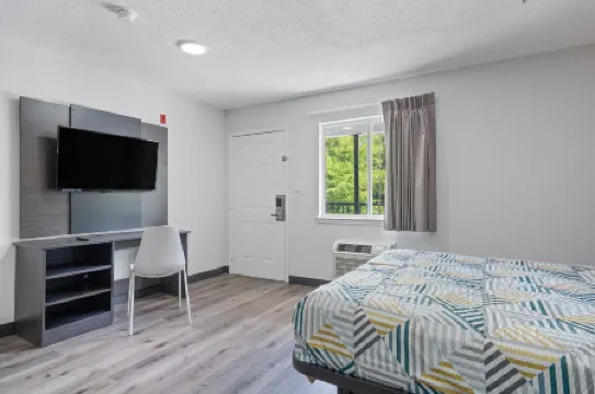 HomeStay Lodge - Pensacola - Davis