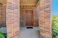 The Castle! by the Lake with Pool & Balcony West Plano