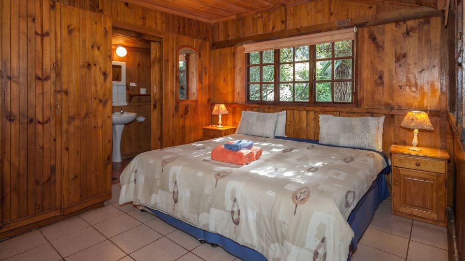 Woodlands Cottages & Camping
