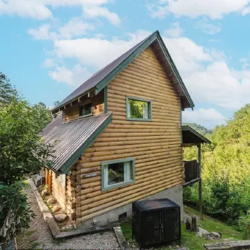 J Willy's Refuge 2 Bedroom Cabin by RedAwning