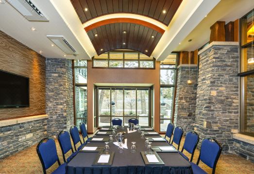 로열 캐나디안 로지