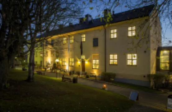 Långholmen Hotell Hotels near Vinterviken garden