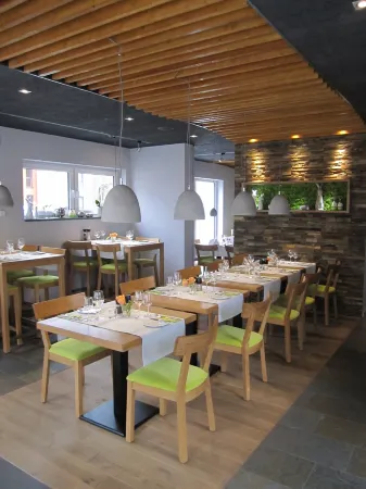 Johannishof Wein-Café & Gästehaus Отели в г. Конц