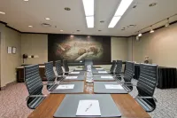 Chateau Lacombe Hotel - business