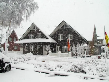 Hotel Kruse Zum Hollotal Отели в г. Дамме