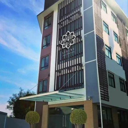 Serene Residence Отели рядом с достопримечательностью «Школа Висадтагунгсри»