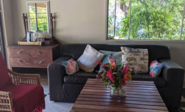 Sunbirds Cottage - Housity