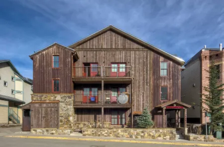 Ore Station 2 by AvantStay Modern Oasis in the Heart of Telluride w Hot Tub